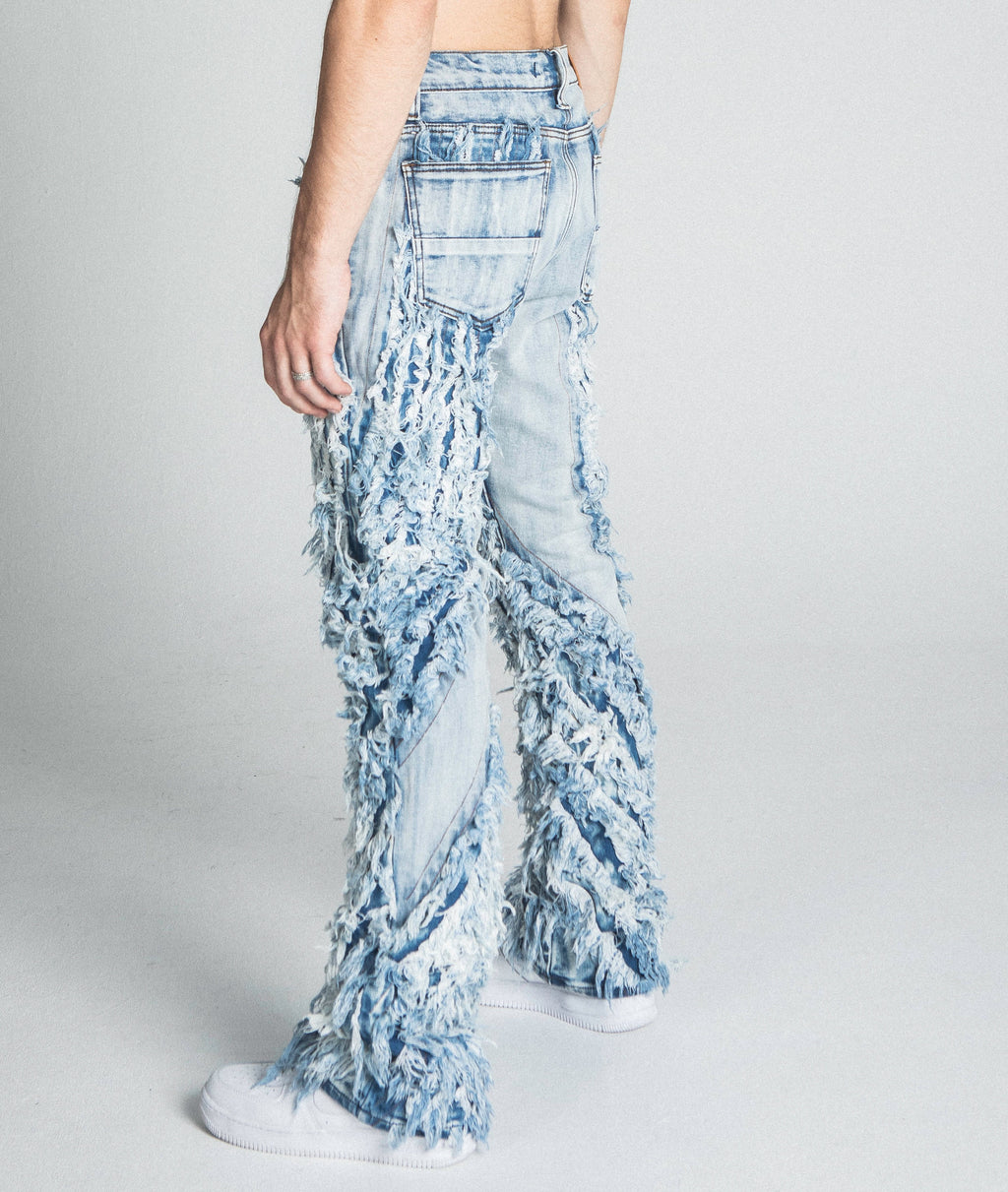 AJ18SK EXTREME FRAYED STACKED JEANS