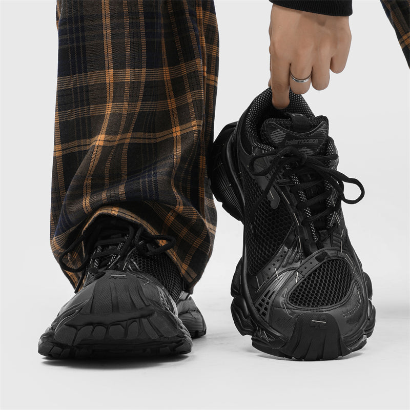 S25888 Black Norus Sneakers