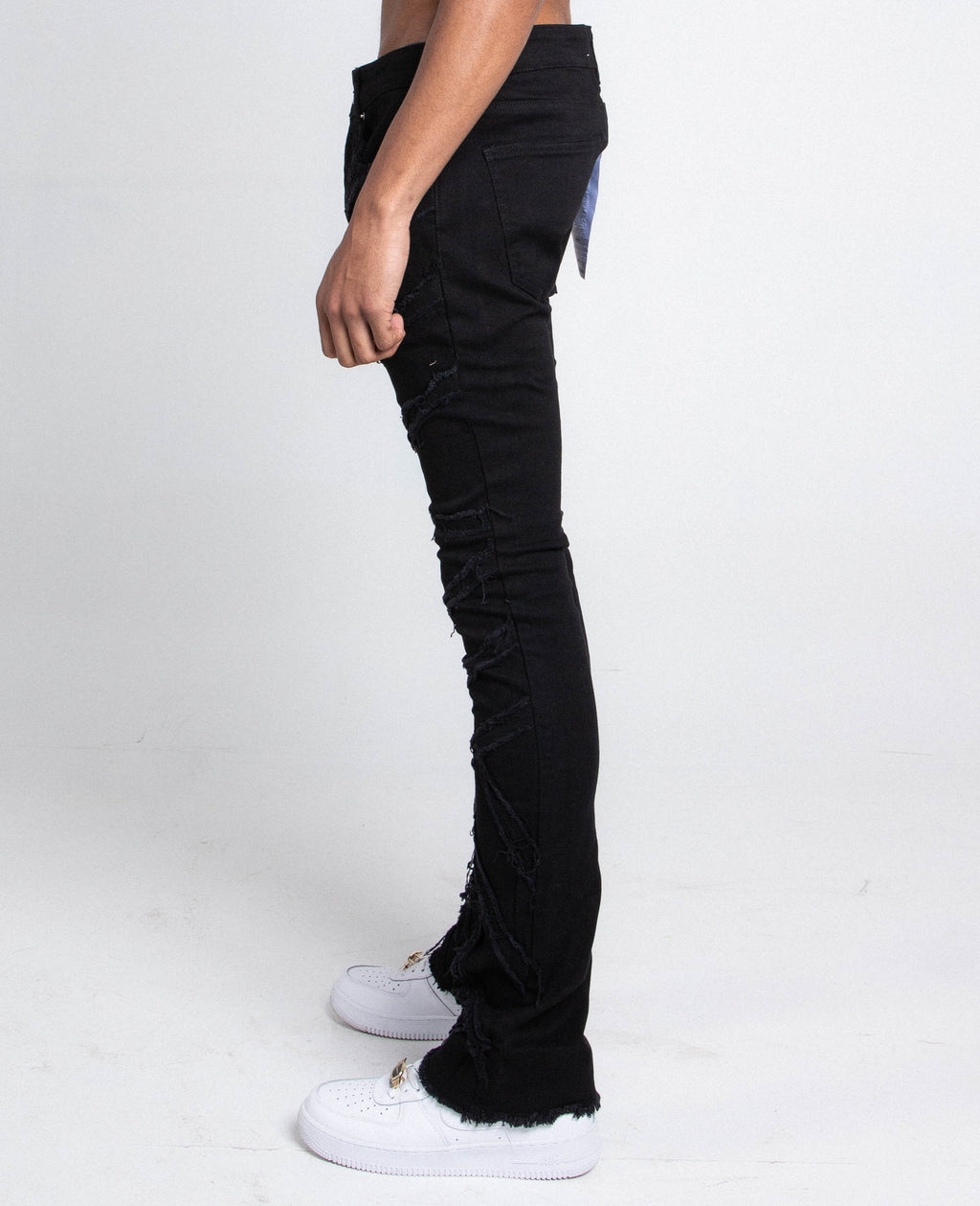 AJS410 SHREDDED STACKED JEANS