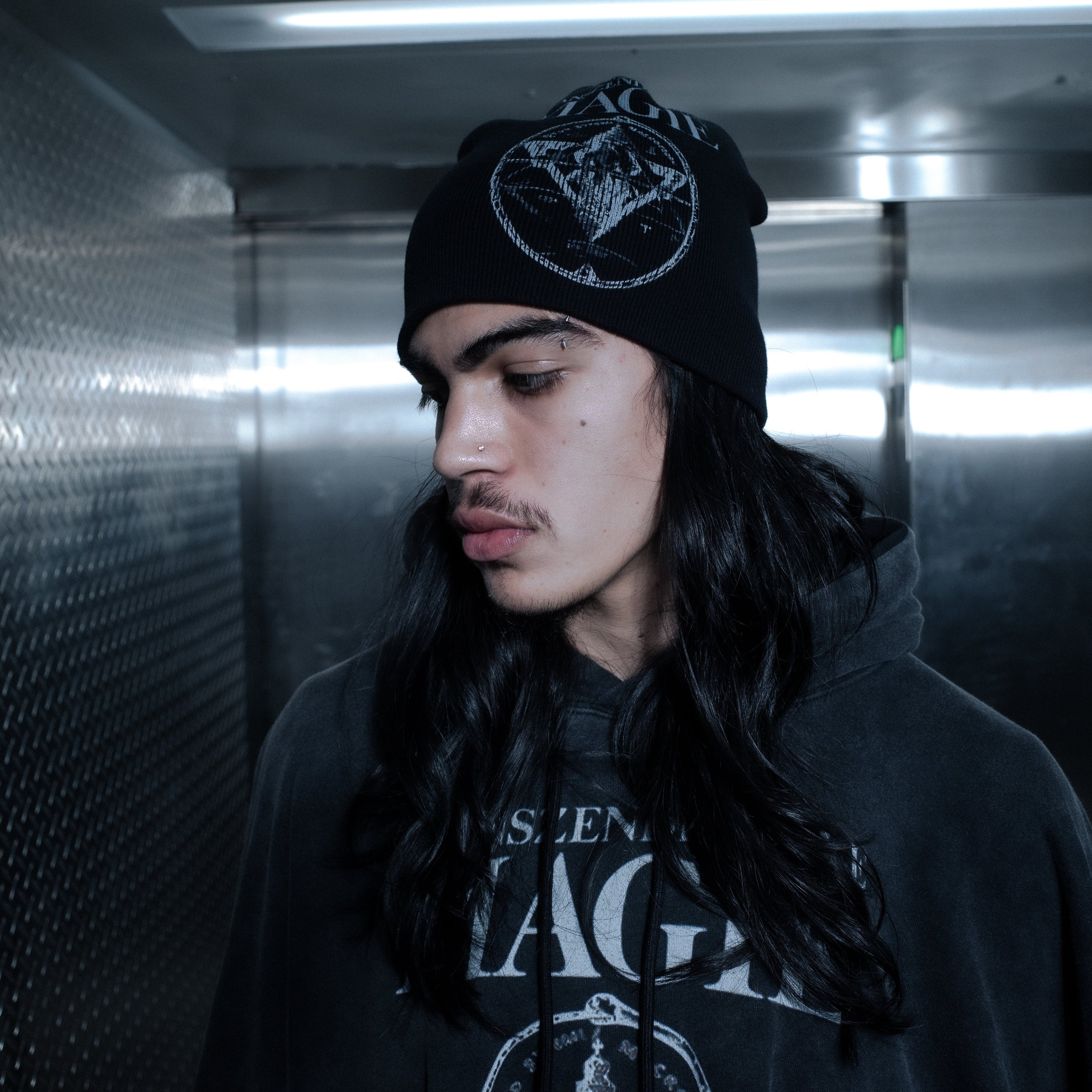 BL MAGIE CROPPED SKULL BEANIE