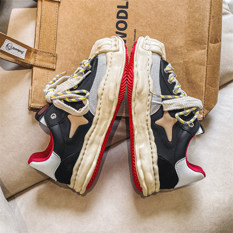 22020 EMA 12 Sneakers