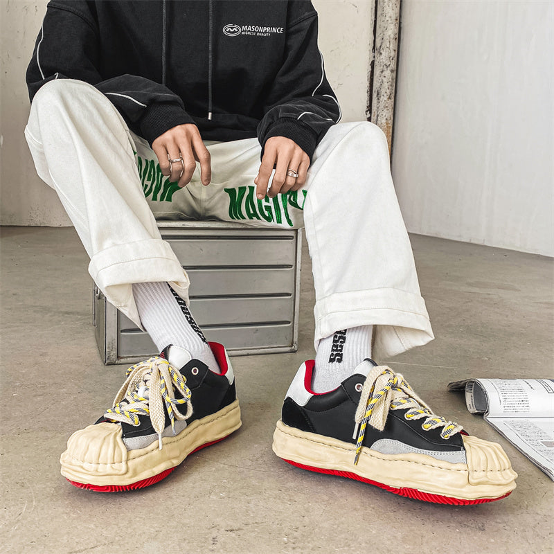 22020 EMA 12 Sneakers