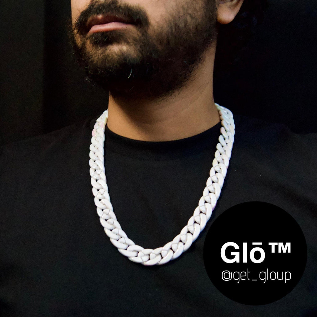 White Opal Medium Cuban Link Necklace – Acrylic Glass Chain for Y2K Fashion, Layering & Everyday Style