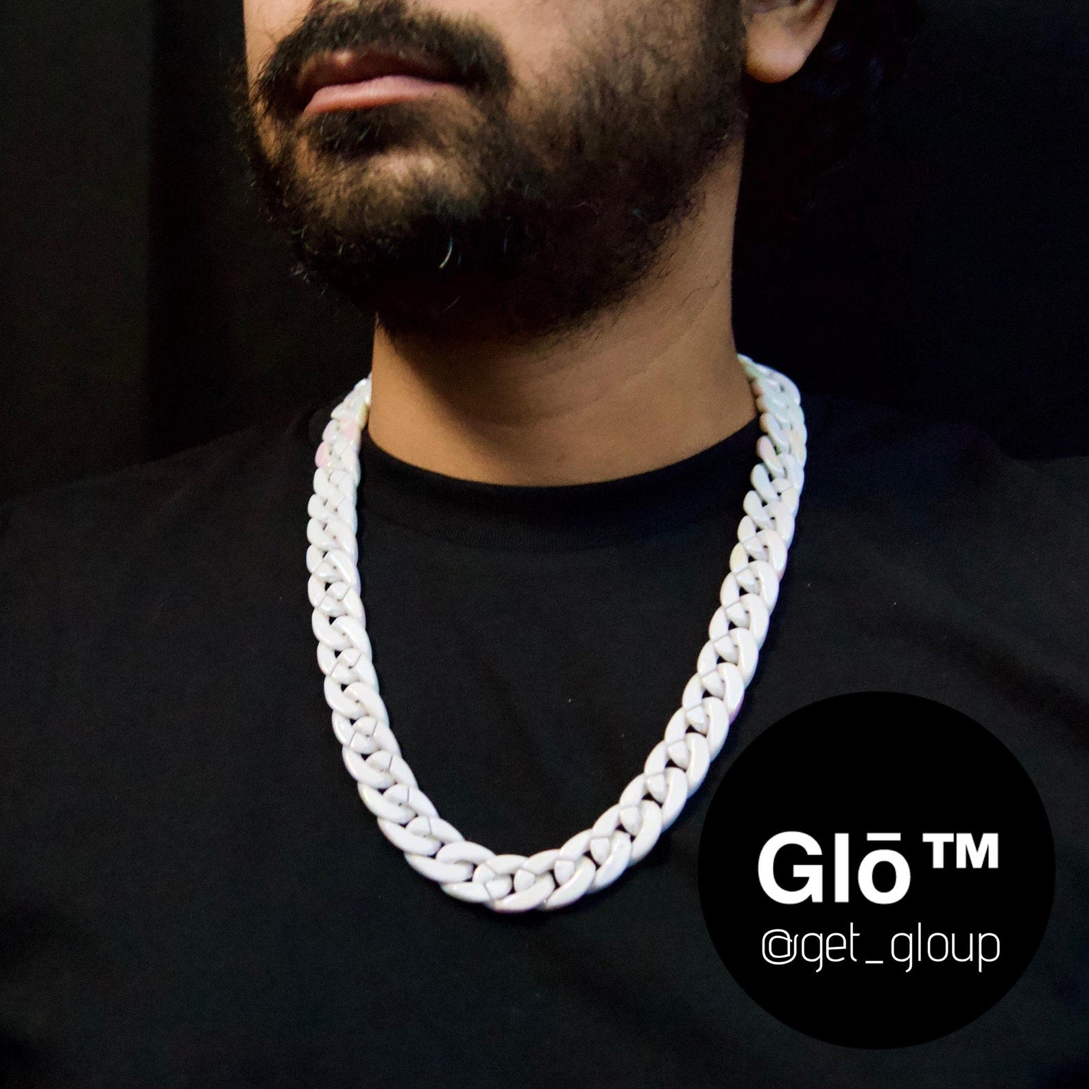 White Opal Medium Cuban Link Necklace – Acrylic Glass Chain for Y2K Fashion, Layering & Everyday Style