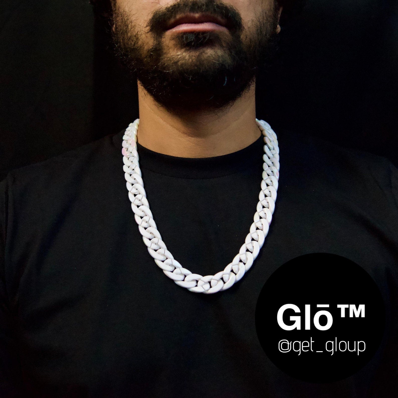 White Opal Medium Cuban Link Necklace – Acrylic Glass Chain for Y2K Fashion, Layering & Everyday Style